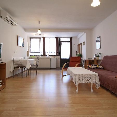 Apartment Svid Ρόβινι Εξωτερικό φωτογραφία
